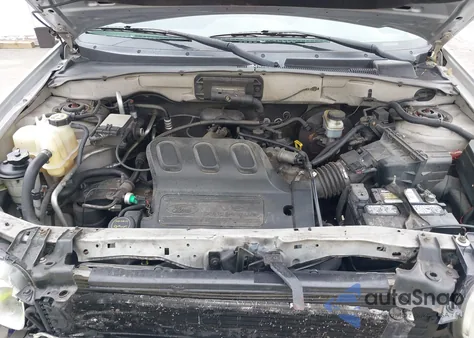 2003 Ford Escape Xlt from USA, damaged, VIN 1FMYU93193KC76018